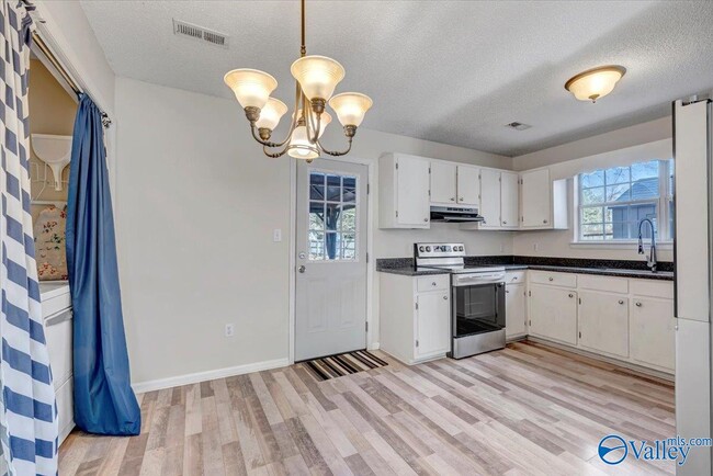 Building Photo - 316 Buffalo Creek Dr