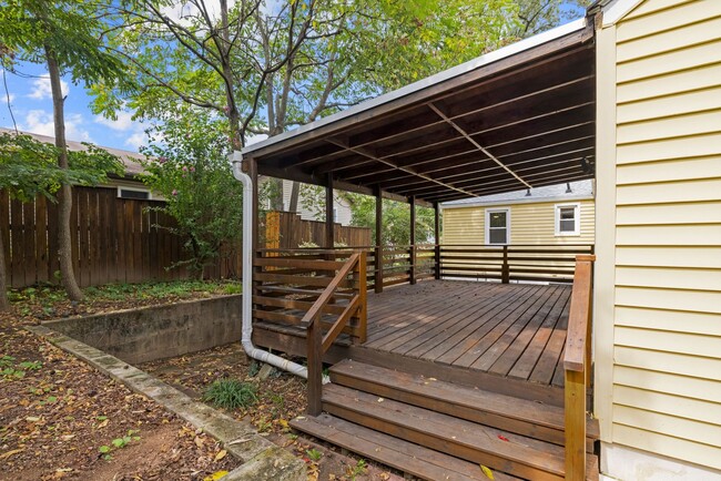 Building Photo - 3 Bed 2 Bath - Silver Spring Single Family...