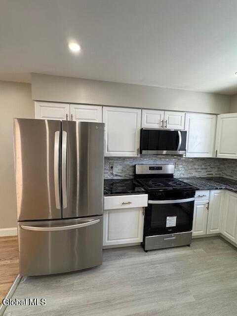 Building Photo - 10 Flicker Dr