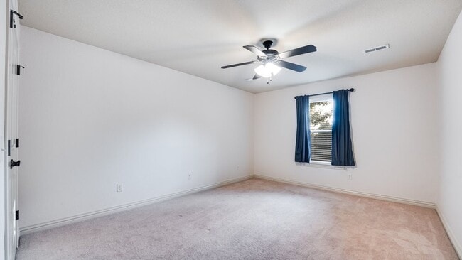 Building Photo - 2606 SW Glenn Ridge Rd