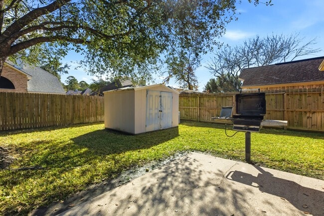 Building Photo - 18014 Still Springs Ct