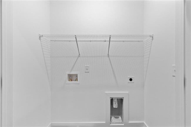 Building Photo - 201 New St