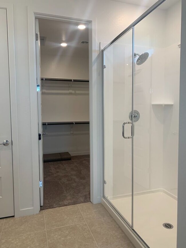 Building Photo - Newer home in most desirable home in Chandler, 3 Bed2 bath