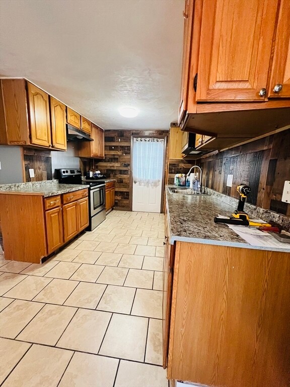Building Photo - 8 Thorndike St