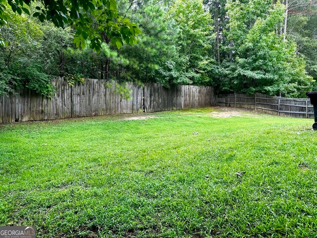 Building Photo - 520 Millbrook Villa Dr