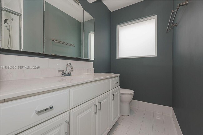 Building Photo - 2070 NE 65th St