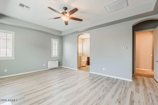 Building Photo - 4135 E Grand Canyon Dr