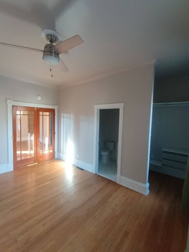 Building Photo - 2035-2037 N Buffum St