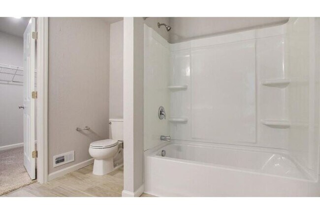 Building Photo - 11128 Farmway Dr