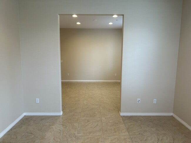 Building Photo - 3502 RAWLEY ST CORONA 92882 (5 BED / 3.5 B...