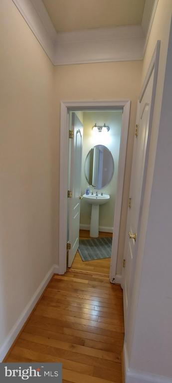 Building Photo - 11808 Regents Park Dr