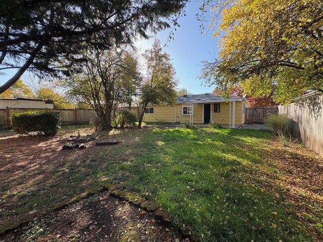 Building Photo - 2835 Pearl St