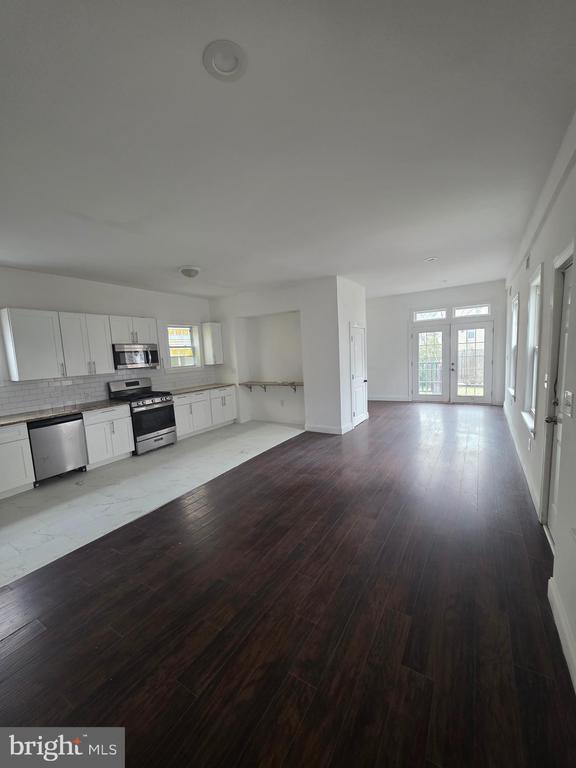 Building Photo - 108 Cooper Ave