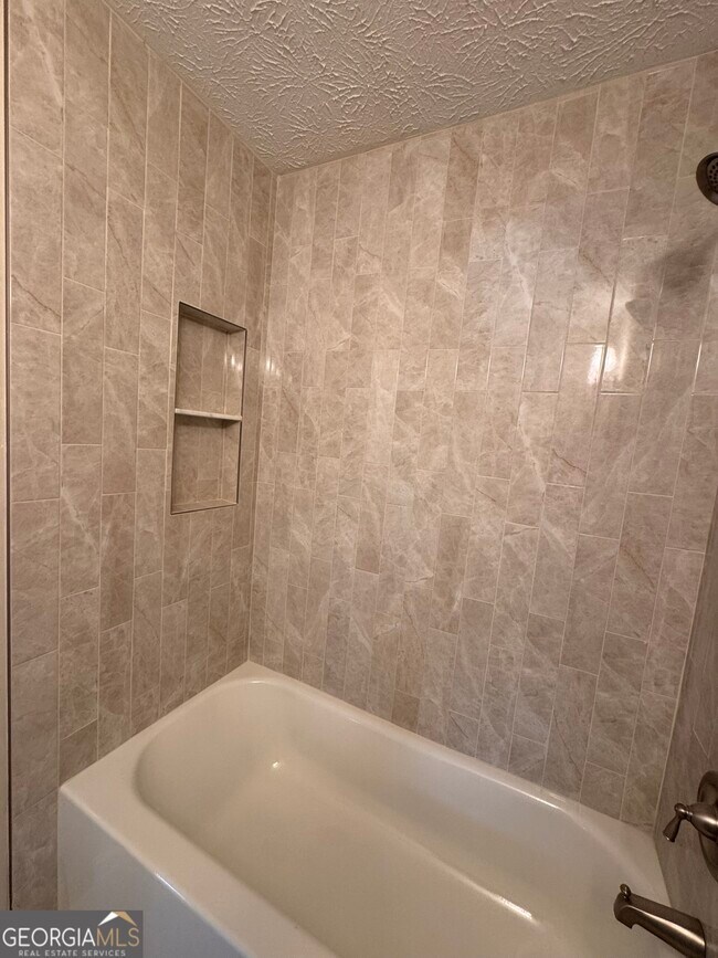 Building Photo - 1717 Wynndowne Trail