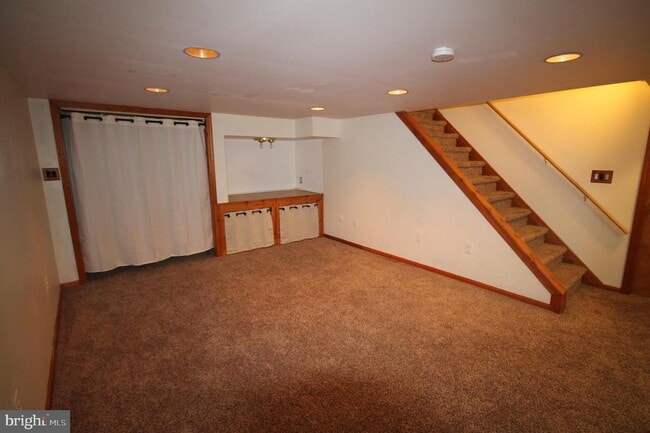 Building Photo - 1410 Whitpain Hills