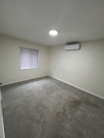 1st Bedroom - 16852 Ehle St