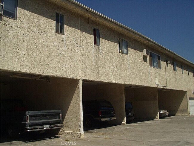 Building Photo - 11722 Saticoy St