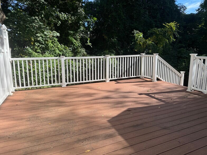 Building Photo - 110 N Country Rd