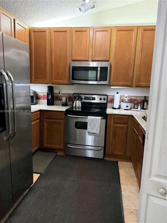 Building Photo - 502 SW 158th Terrace