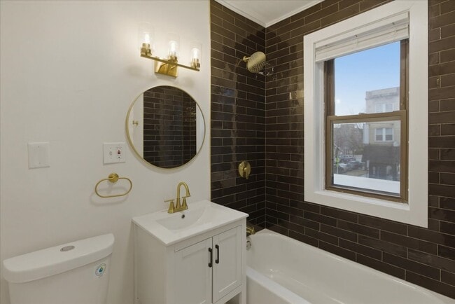 Building Photo - 4004 N Bell Ave