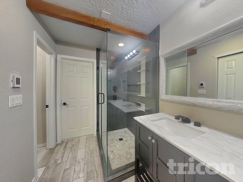 Building Photo - 10220 Nacimiento St NW