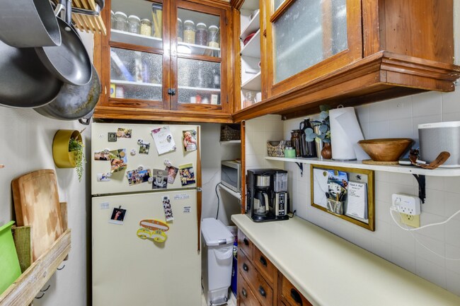 Building Photo - 933 Spaight St
