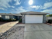 Building Photo - Nice 3 Bedroom Home on Double Lot!