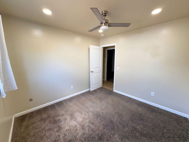 Building Photo - 8186-8188 Zinnia Place