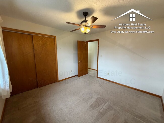 Building Photo - 1803 N School Blvd