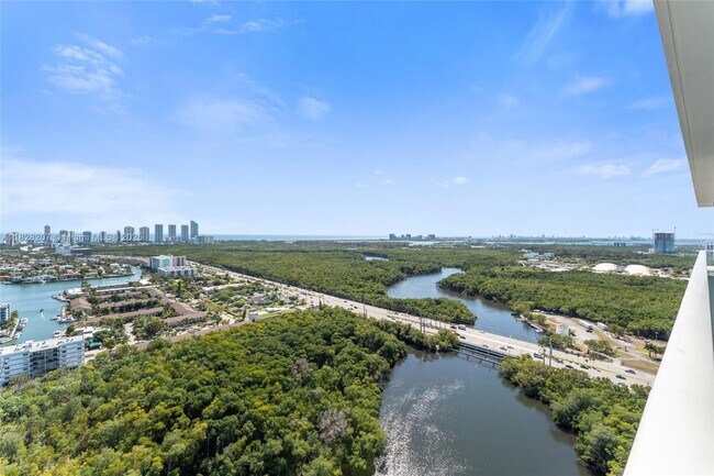 Building Photo - 16385 Biscayne Blvd