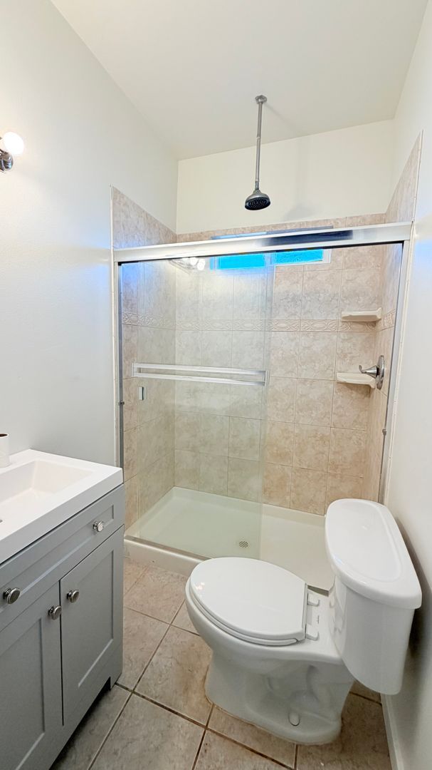 Building Photo - 381 S 37th St