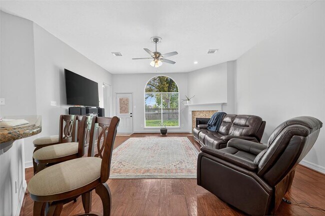 Building Photo - 3214 Southmere Ln