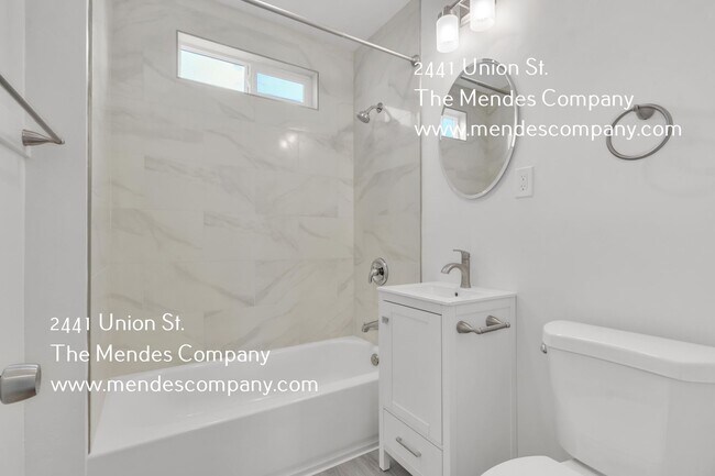 Building Photo - 2441 Union St