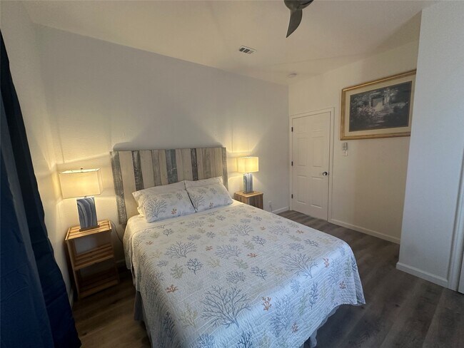 Building Photo - 4009 Avenue L