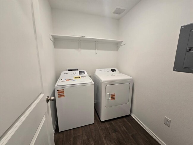 Building Photo - 15016 Welsh Cob Rd