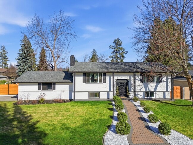 Building Photo - Stunning Fully Renovated 4BR + Bonus on Spokane's South Hill - Chef's Kitchen, 2-Car Garage & Bac...