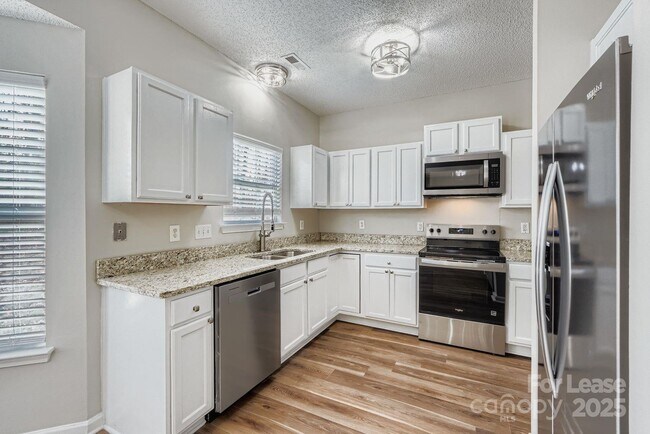 Building Photo - 3538 Joel Turner Dr