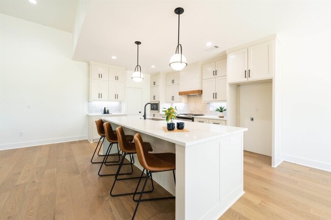 Building Photo - 141 Ridgeview Trl