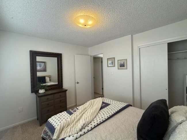 Building Photo - 1522 Trent Ct