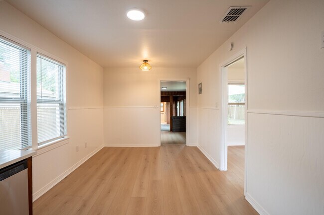 Building Photo - 3808 33rd St