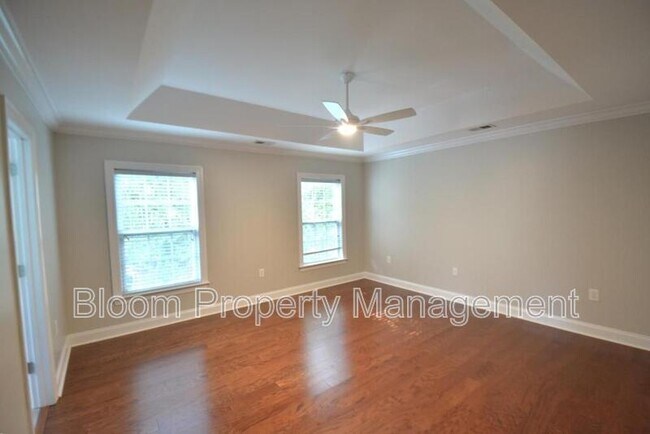 Building Photo - 8566 Royal Palm Ln
