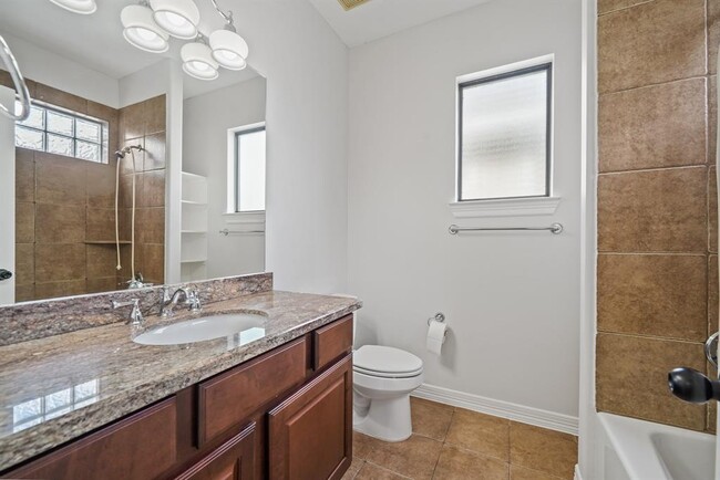 Building Photo - 1846 Woodbend Village Ct
