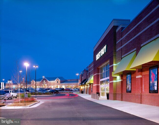 Building Photo - 705 Sawback Sq NE