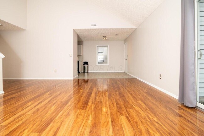 Building Photo - 1562 Sargas St
