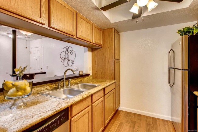 Kitchen - 7810 W 87th Dr