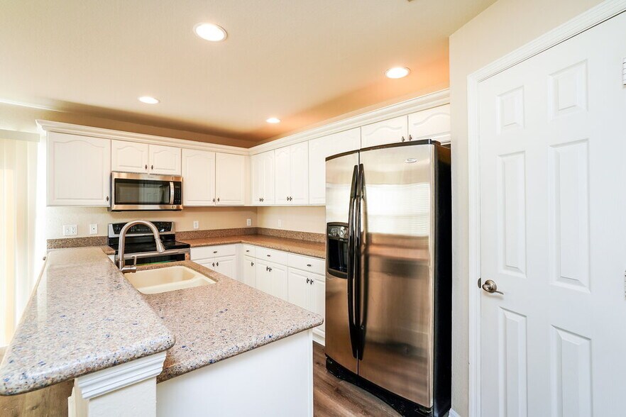 Building Photo - 15130 Piping Plover Ct