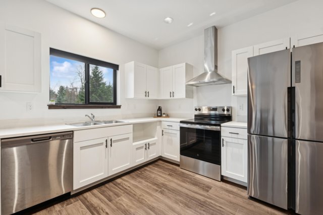 Building Photo - 1010 Baker Ave