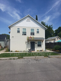 Building Photo - 1935 S 12th St W