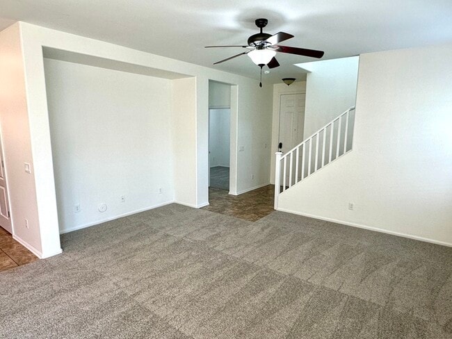 Building Photo - 971 S Deerfield Ln