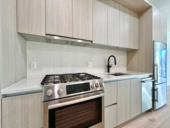 Building Photo - Bright & Spacious 1 Bedroom, 1 Bathroom with Resort-Style Amenities